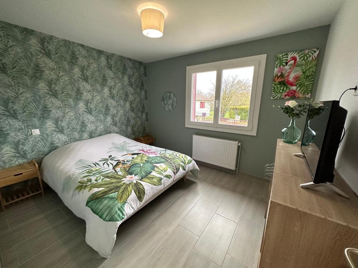 Agreable Maison Avec Jardin A 주앵빌 외부 사진