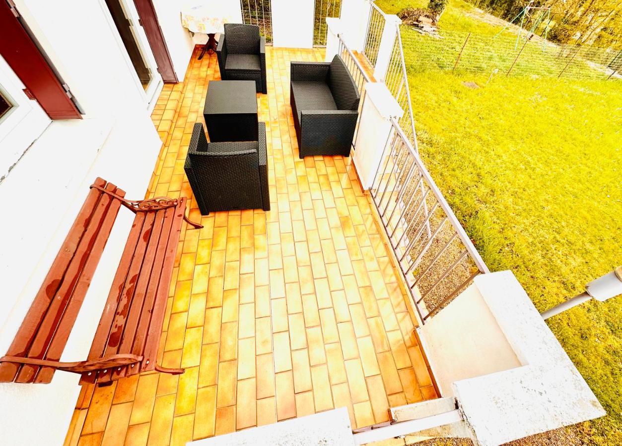 Agreable Maison Avec Jardin A 주앵빌 외부 사진